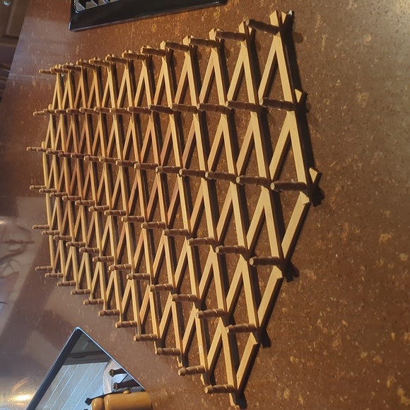 75 Peg Vintage Accordion Hanger, Wall Mount, 1970's, Scarf, Hat, Decorative Hook - Picture 4 of 7